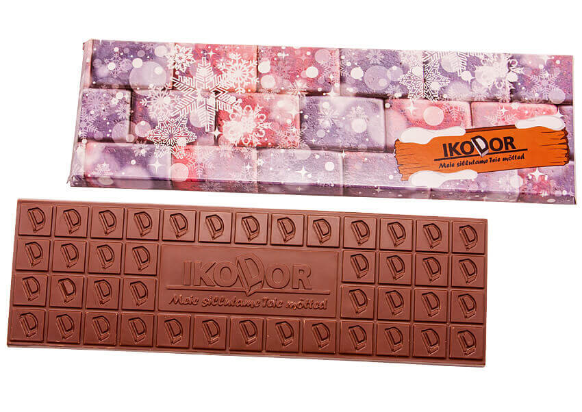 Czekolada reklamowa z polem na indywidualne tłoczenie i eleganckim opakowaniem ze srebrnego kartonu z firmowym nadrukiem