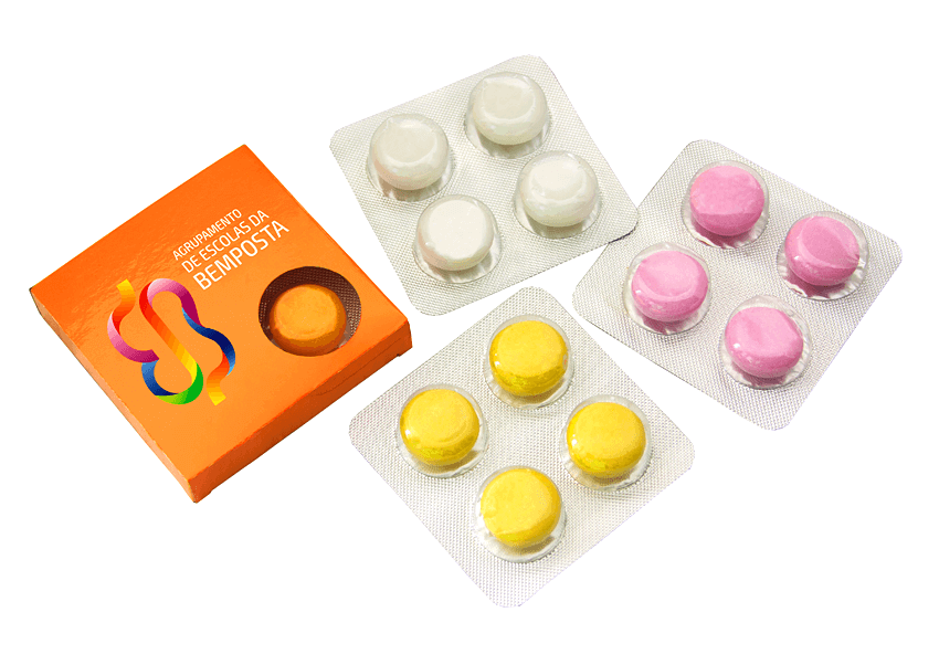 Reklamowe dropsy Mentos w kartonowym pudełku z logo firmy