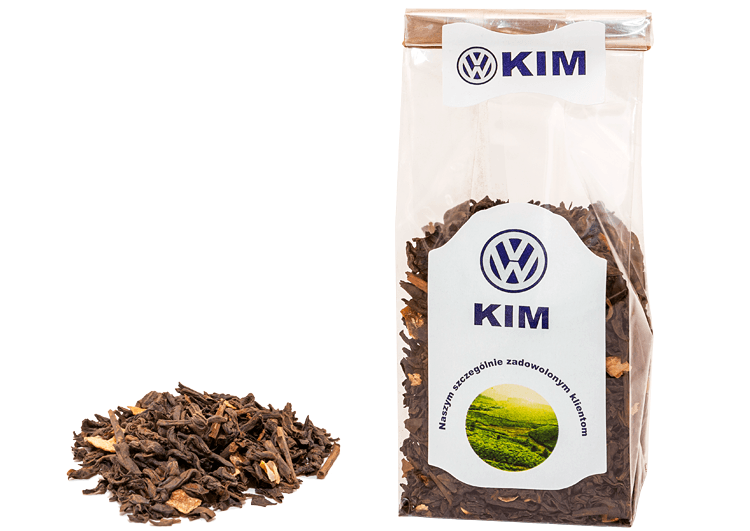 Upominek firmowy – herbata liściasta w foliowym opakowaniu z etykietami reklamowymi